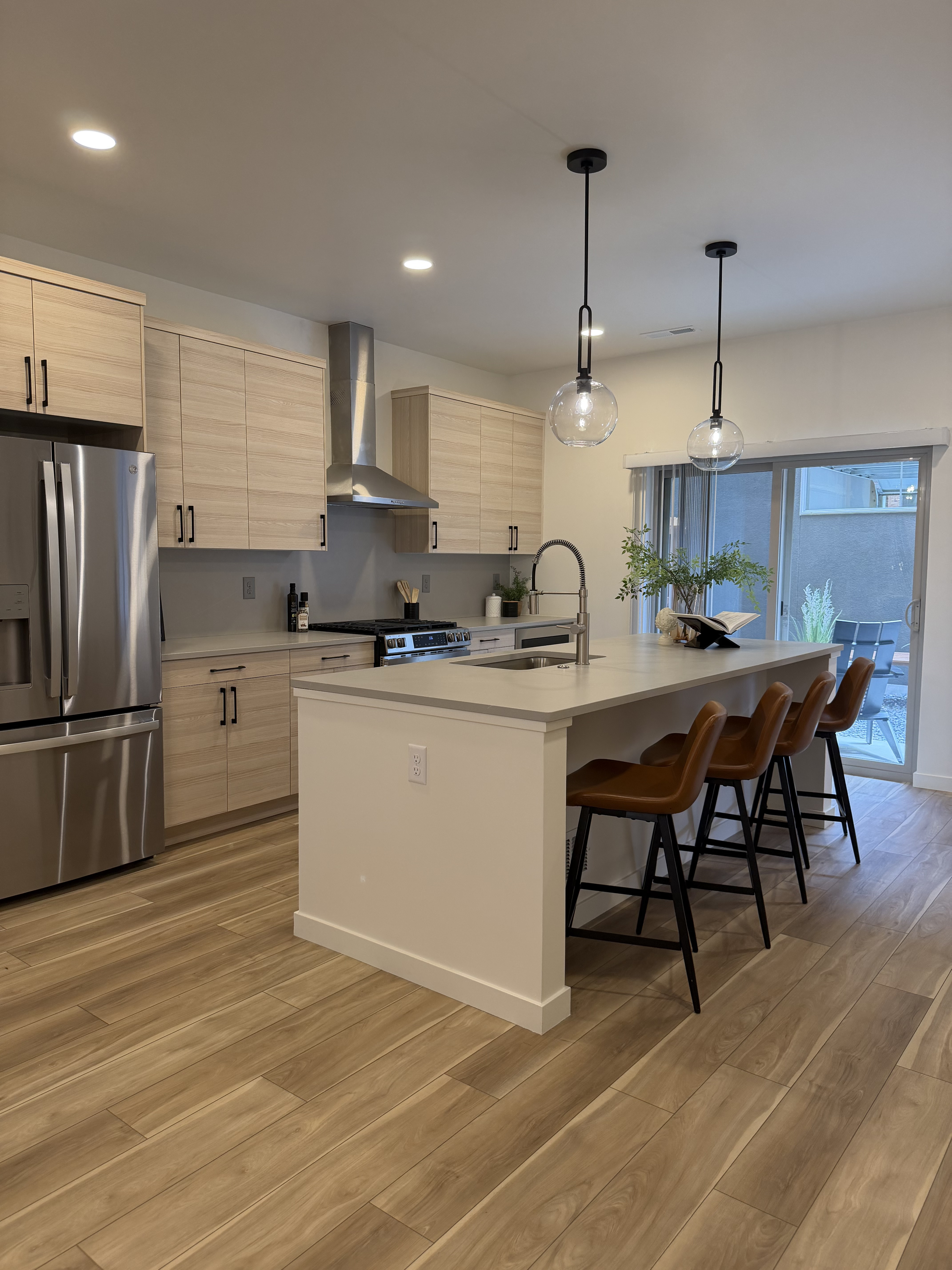 Upham Row 11 kitchen with island seating