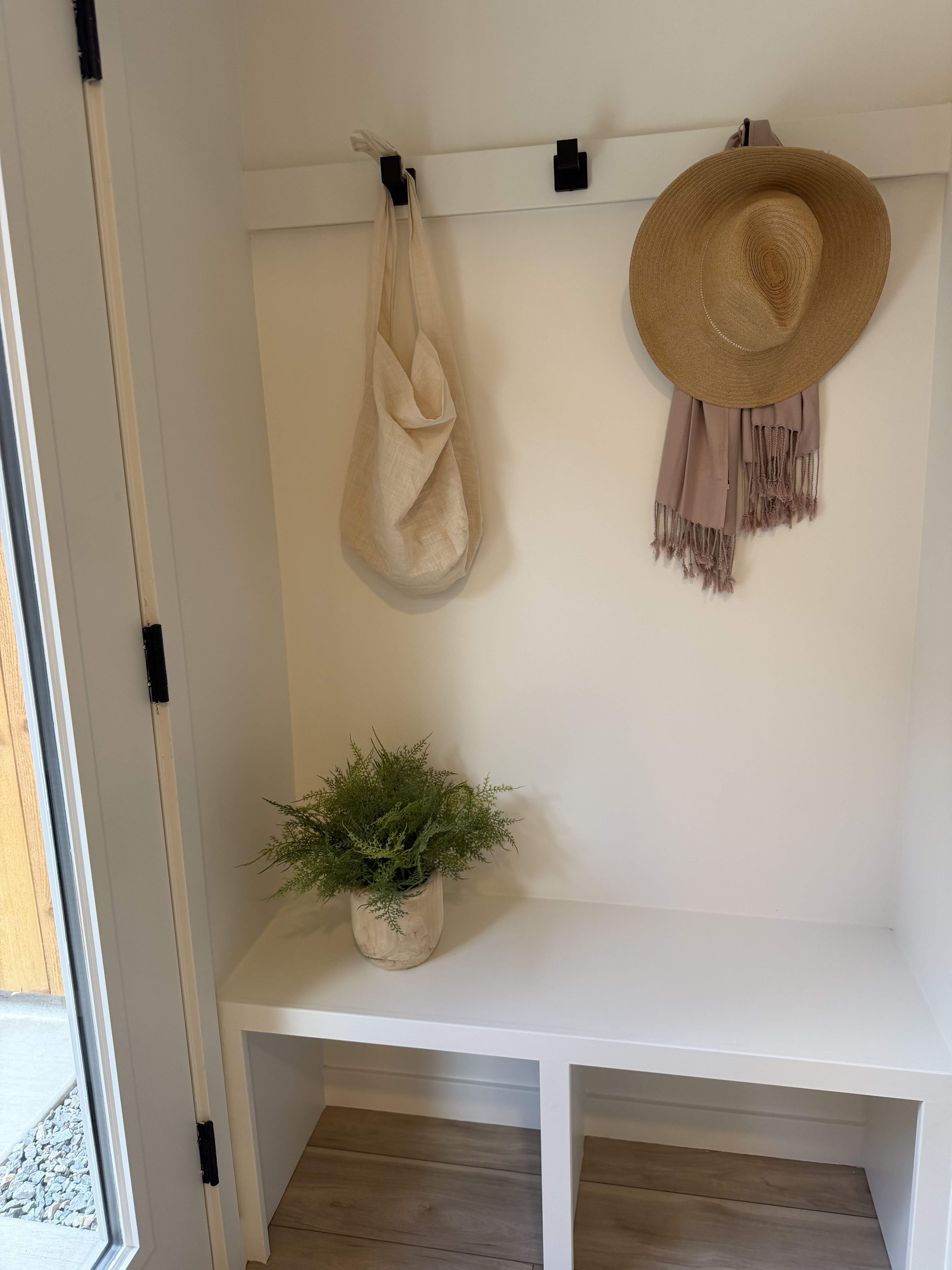 Upham Row 11 mudroom bench and hooks